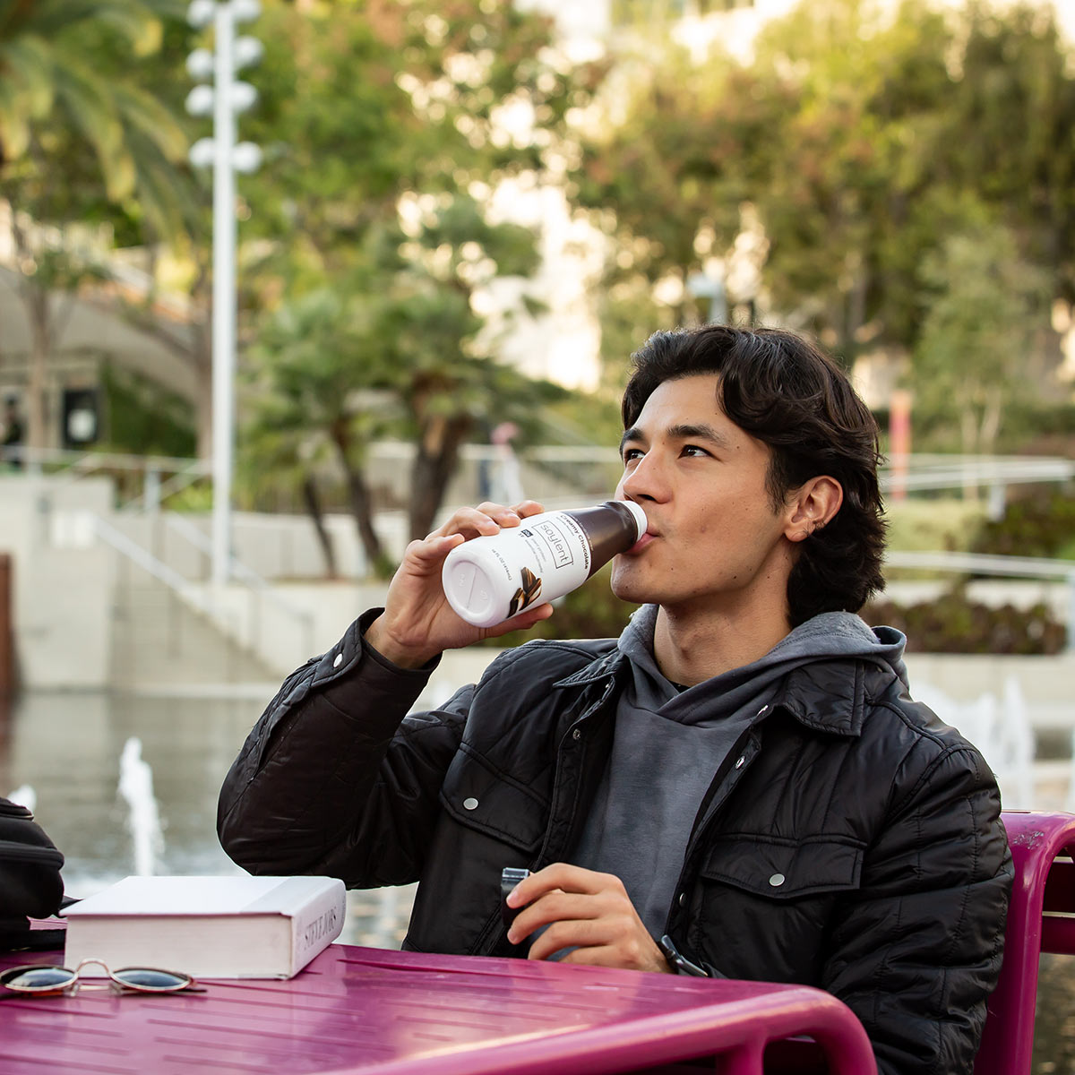 Soylent chocolate protein shake for busy life, travel and commutes